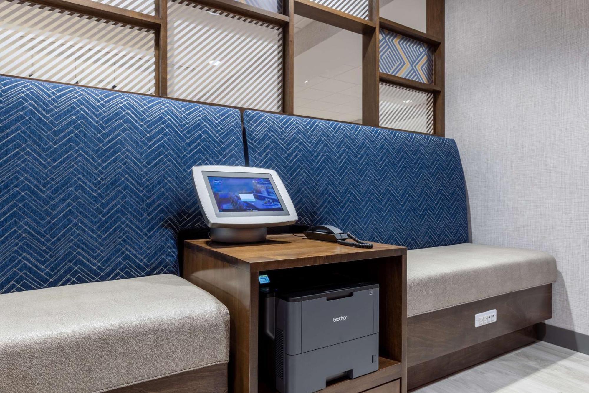 Hampton Inn Kansas City Southeast, Mo Extérieur photo
